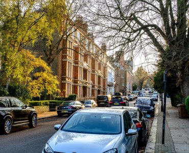 How To Find Parking In London