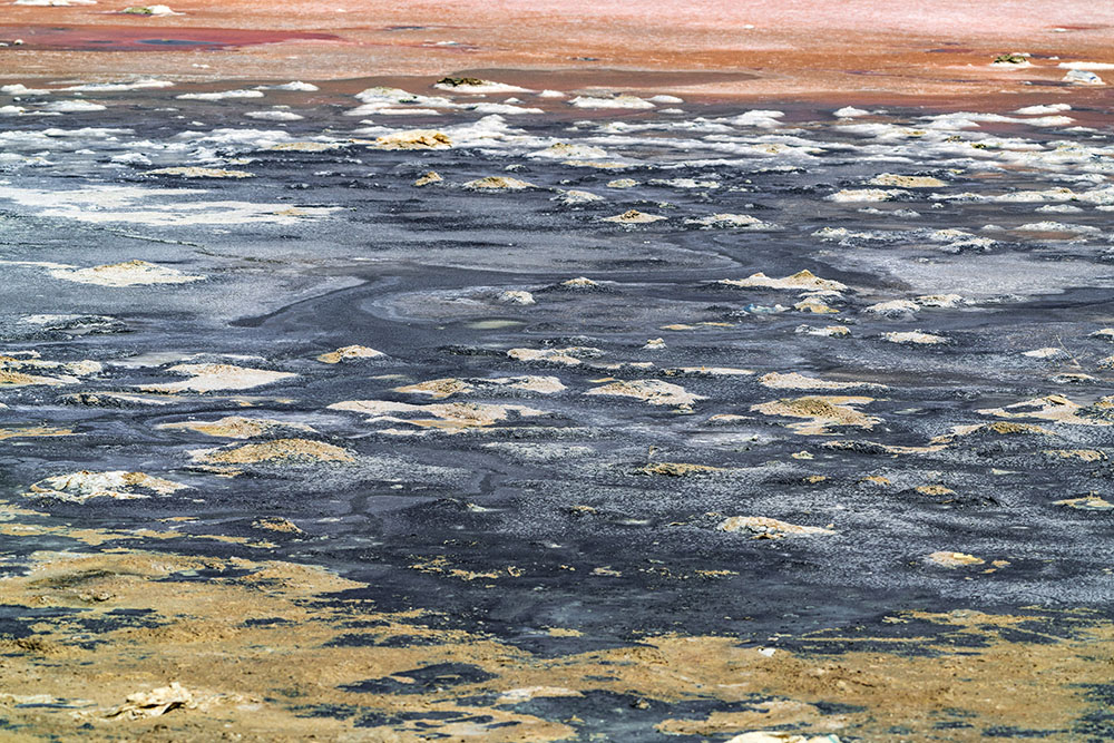 Ground pollution by oil spill