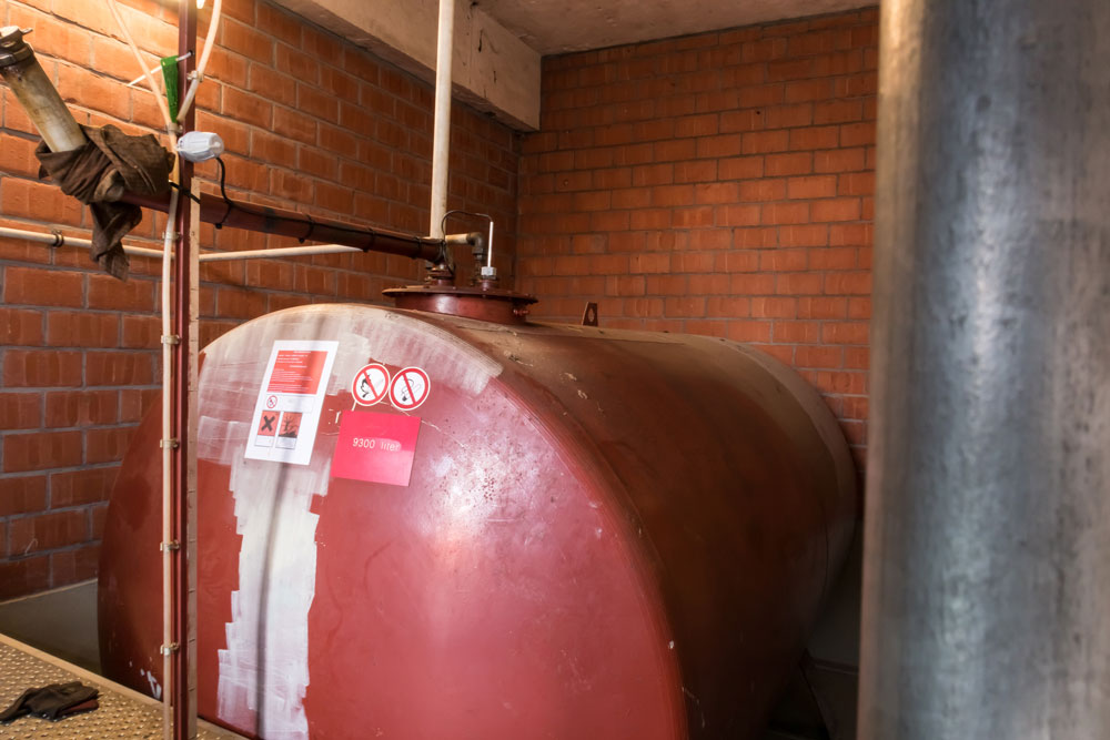 Heating oil tank